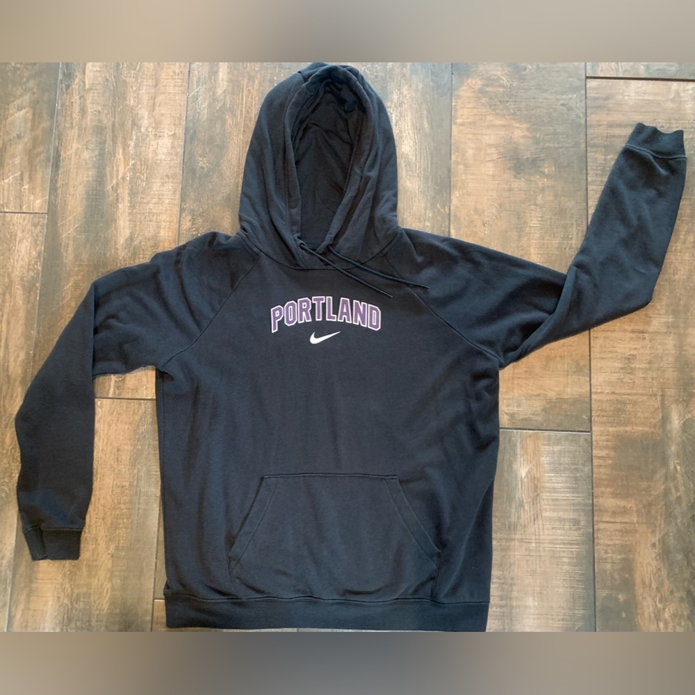 Nike, University of Portland Hoodie, Women’s Large, Like New! Retail: $60
